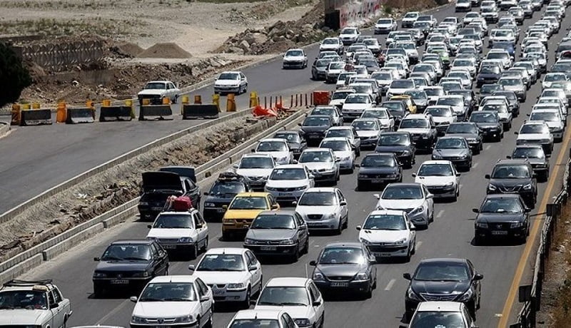 جاده چالوس همچنان یک طرفه است / ترافیک سنگین در محورهای هراز و تهران – قم