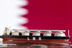 قطر طرح افزایش تولید گاز مایع را متوقف کرد