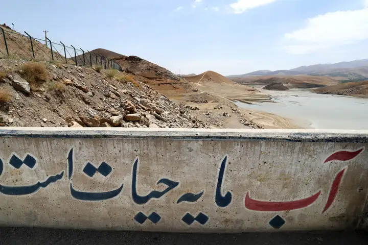 کاهش ۱۴ درصدی ورود آب به مخازن سدها نسبت به سال گذشته ۱ آبان ۱۴۰۱