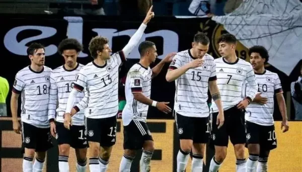 شانس قهرمانی تیم یک میلیارد یورویی آلمان چقدر است؟
