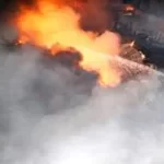 فوری: آتش‌سوزی در شرکت تولید روغن موتور مبارکه/آتش‌سوزی اطفاء شد