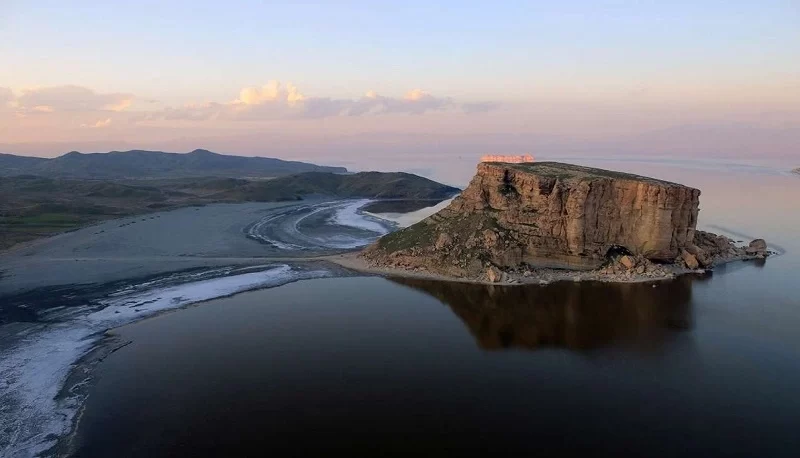 انتقال آب به دریاچه ارومیه تا پایان سال