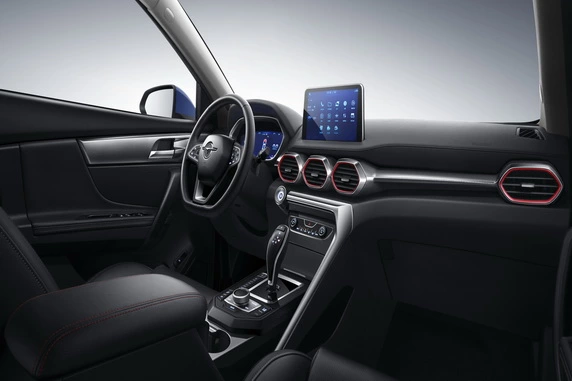 Haima S8 interior