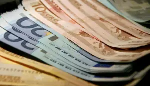 منابع آزاد شده 5.5 میلیارد یورویی به بانک‌های ایرانی رسیدند