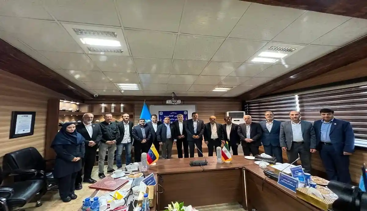 به نقل از ونزوئلانیوز: رونمایی از کاتالیست تولید بنزین برای ونزوئلا از سوی ایران