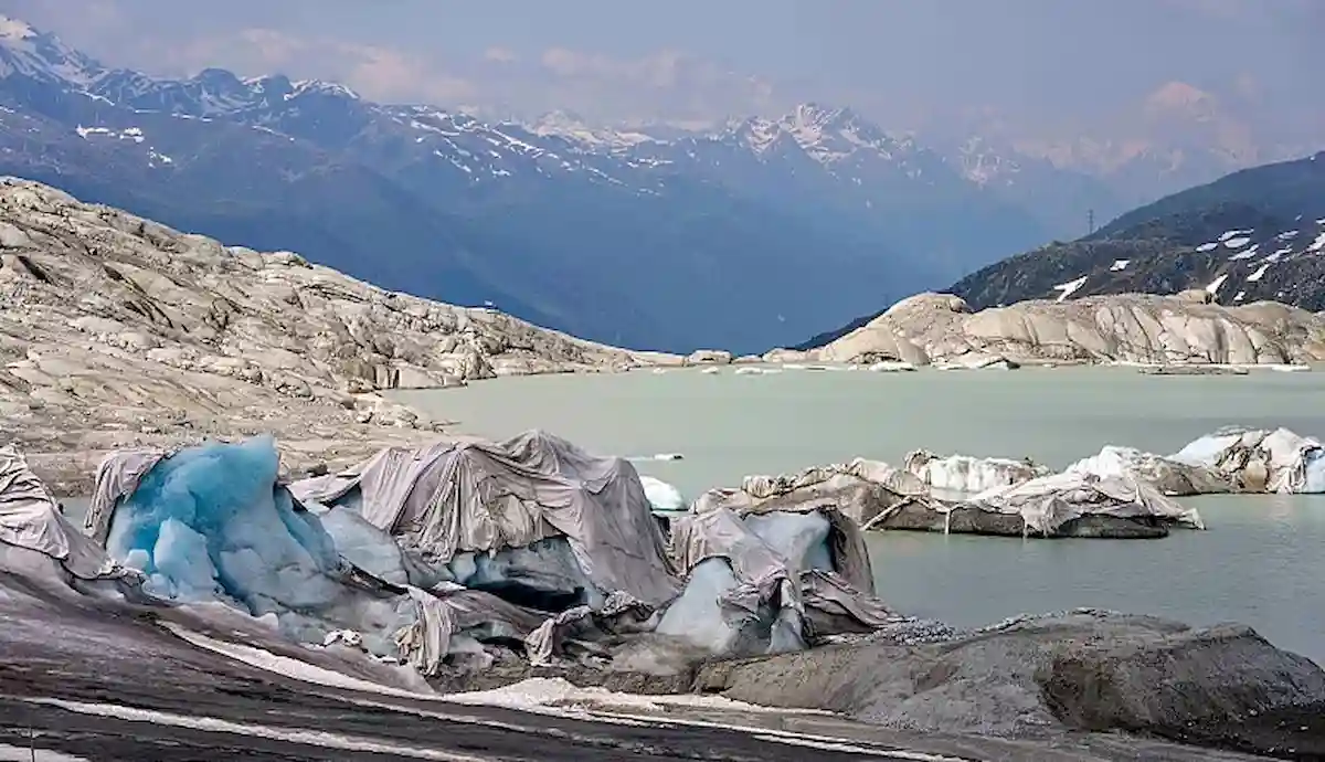 چرا یخچال های طبیعی سوئیس می‌میرند؟