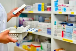 سایه سنگین هزینه‌های دارو بر زندگی بیماران تهرانی؛ از نسخه‌های میلیونی تا کمبود دارو