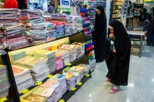 گرانی ۳۰ درصدی لوازم التحریر در آستانه بازگشایی مدارس/ تنوع نوشت افزار از سبد خرید خانواده ها حذف شده است