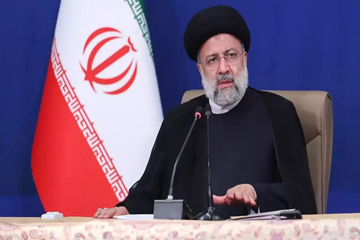 حامیان شهید رئیسی حتی بلد نیستند از او دفاع کنند