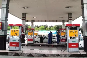 تا اطلاع ثانوی با پول نقد به پمپ بنزین بروید