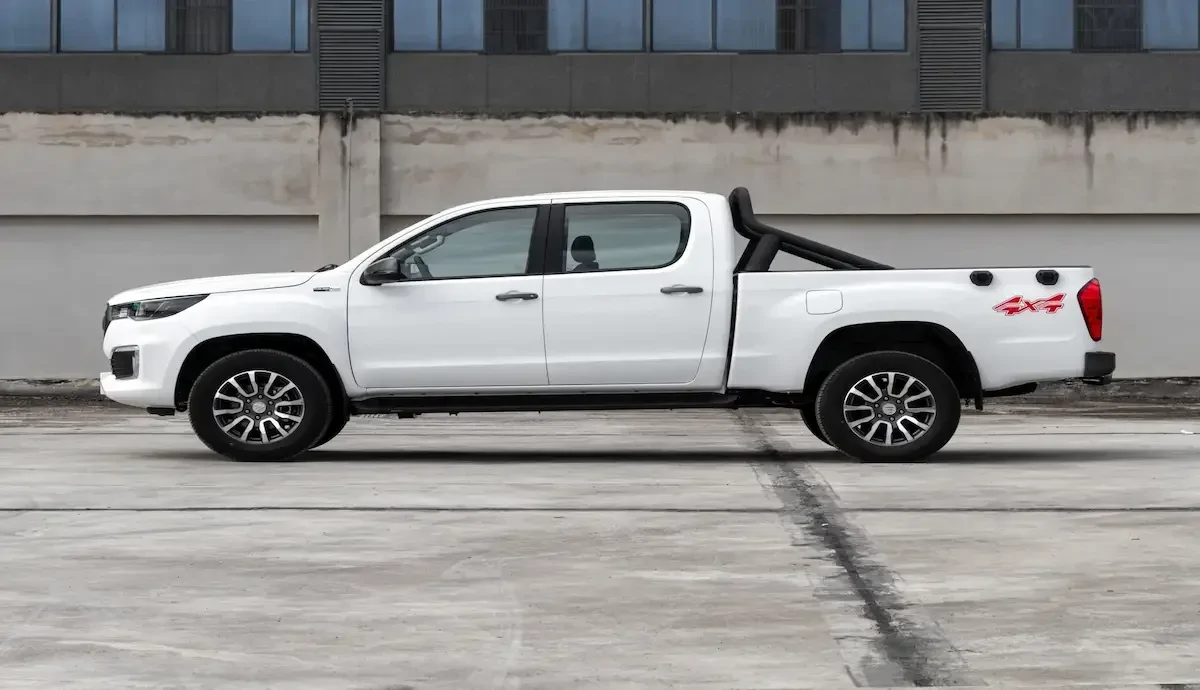 وانت پیکاپ بنزینی اتومات