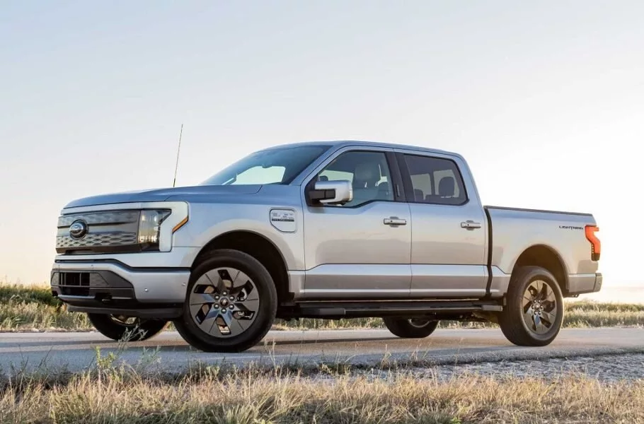 2022 ford f 150 lightning driving notes review