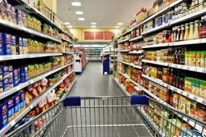قیمت‌گذاری دستوری نسخه‌ای ناکارآمد برای اقتصاد بیمار/ دخالت دولت در بازار پایان می‌یابد؟