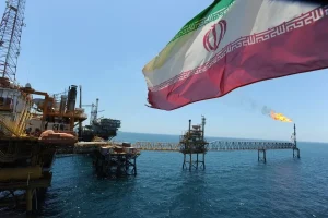 ادعای عجیب رئیس کل بانک مرکزی: ایران در سال ۱۴۰۳ بیشتر از دوره برجام نفت صادر کرد!