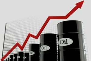 اوج‌گیری قیمت نفت با افزایش تنش‌ها در جهان/ تقاضا برای طلای سیاه افزایش یافت