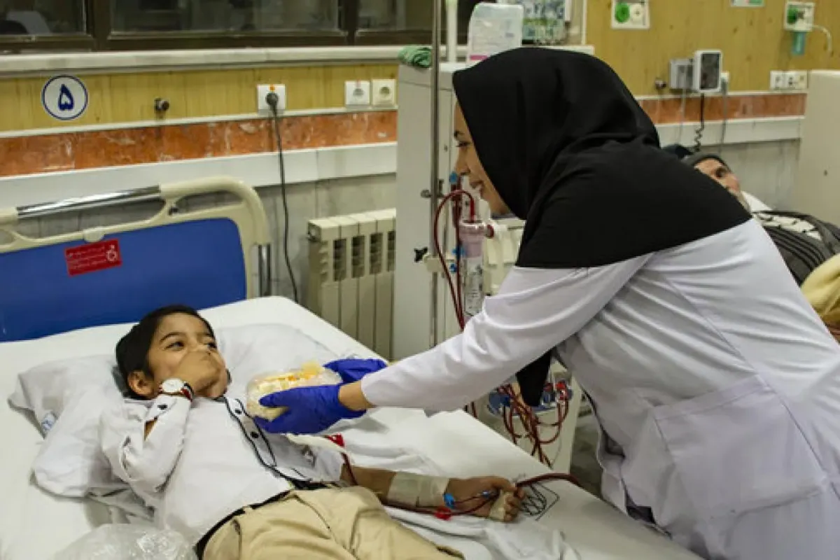 پرستاران مهاجرت نه، اما ترک کار می کنند