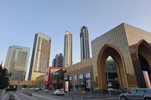 سفر به شهر شگفتی‌ها، جایی که هر چیزی ممکن است!