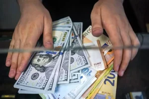 پیش بینی قیمت دلار ۱ خرداد ۱۴۰۴ / روند دلار در اردیبهشت رنج شد