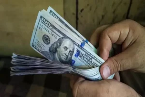 پیش بینی قیمت دلار ۲۱ اردیبهشت ۱۴۰۴ / دلار به کما رفت