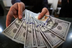 پیش بینی قیمت دلار ۳۰ اردیبهشت ۱۴۰۴ / دلار بین کانال ۸۱ و ۸۲ هزار تومانی سرگردان شد