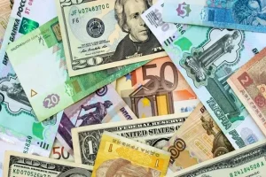 قیمت ارز امروز دوشنبه 22 اردیبهشت 1404 / بازار ارز نوسانی شد