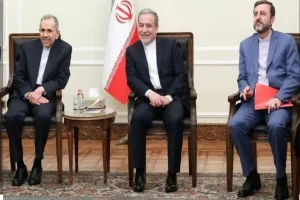 تخت‌روانچی و غریب‌آبادی برای گفت‌وگو با طرف اروپایی به استانبول می‌روند