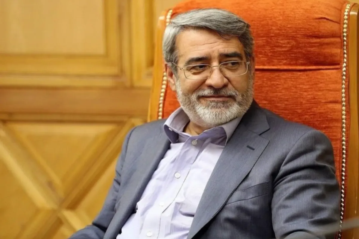 حمله به انتصاب رحمانی فضلی به سمت سفیر ایران در چین در روزنامه اصولگرا: سفارتخانه‌ها، خط مقدم جنگ اقتصادی هستند