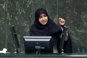 انتقاد فلاحی از فضای مردانه مجلس: زنان را با وعده تک‌کاندیدا فریب می‌دهند