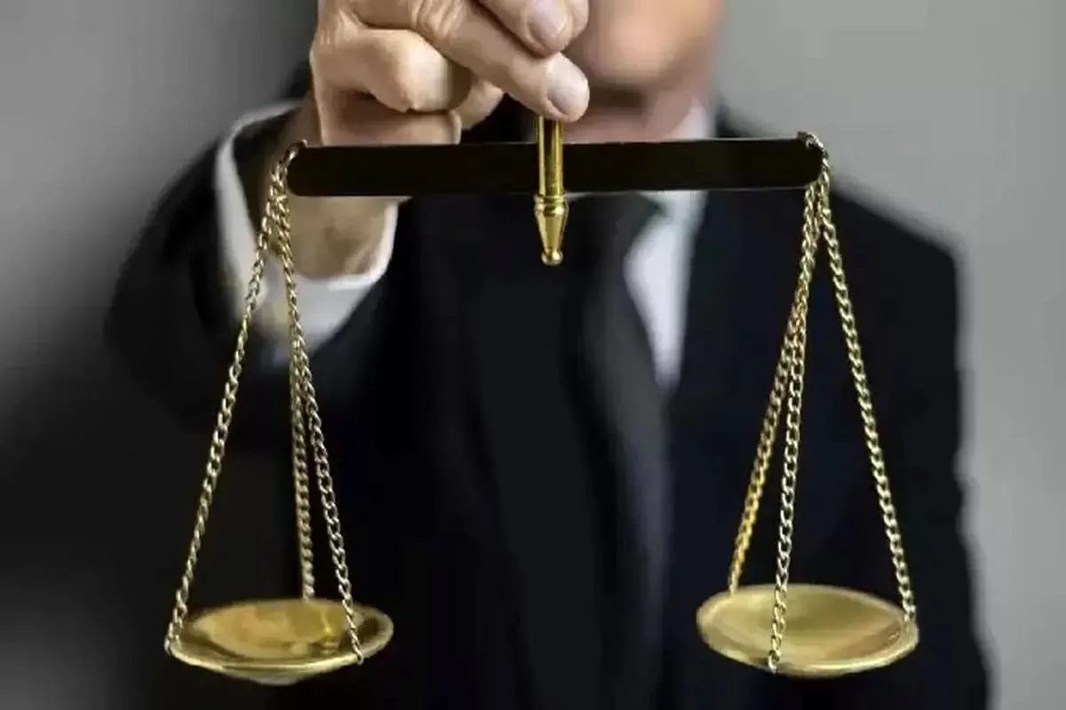 وکیل بلاگری با شأن وکالت در تضاد است؟