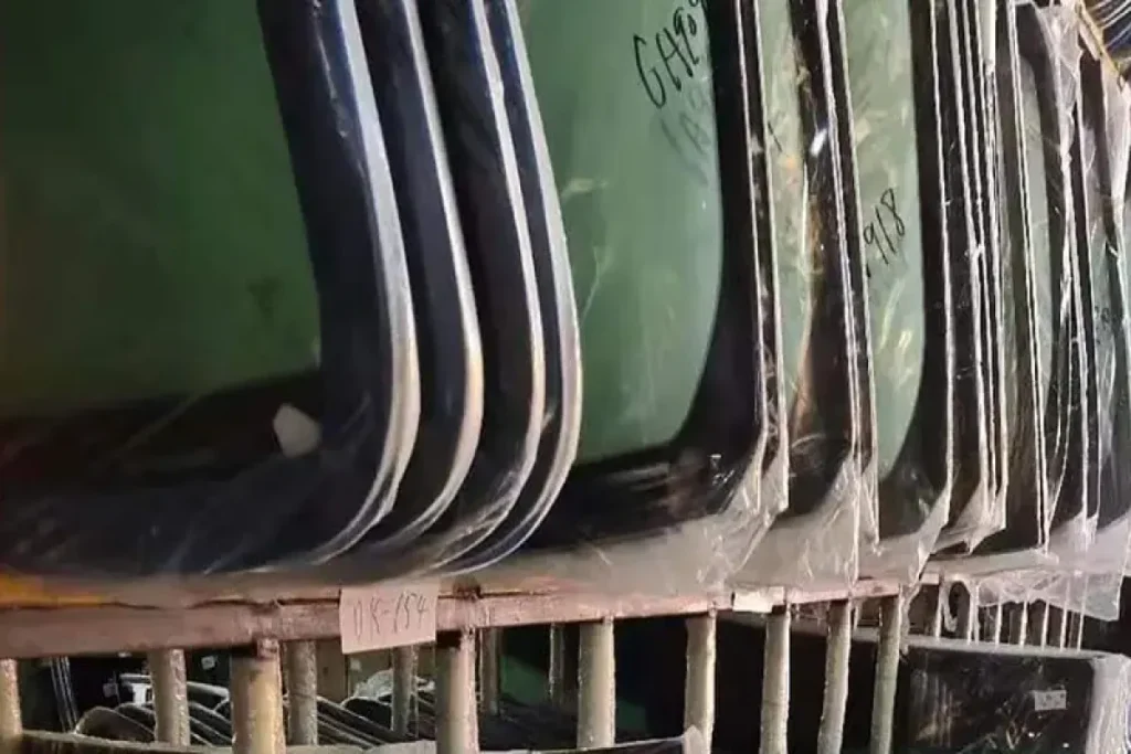 176 ak9097 1200x800