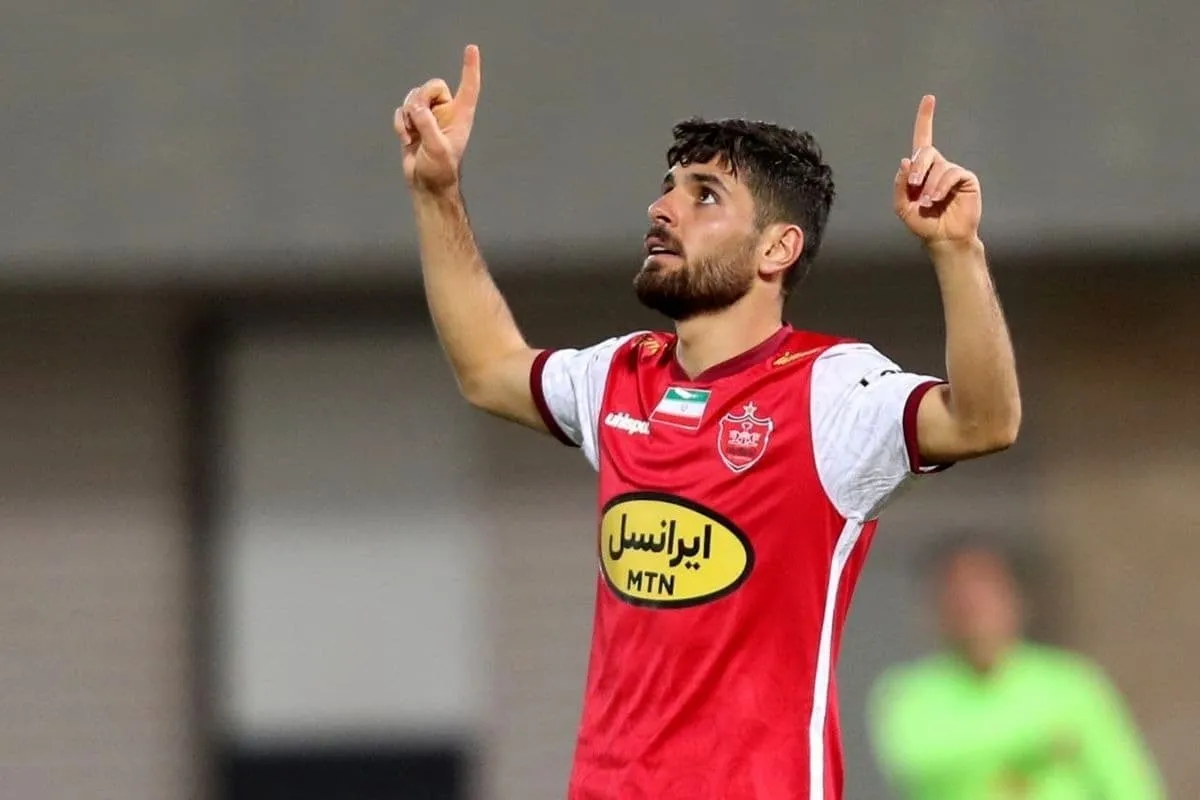 بازگشت طلایی محمدعمری به پرسپولیس قطعی شد