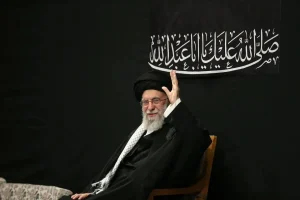 حضور رهبر انقلاب در مراسم شب عاشورا + عکس و ویدئو