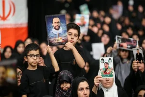 جمهوری اسلامی استحکام بی‌نظیر پایه‌های نظام و کشور را به دنیا نشان داد