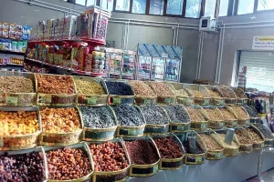 ممنوعیت صادرات؛ اقدام تکراری دولت برای تنظیم قیمت حبوبات / صادرکنندگان بازار جهانی را از دست می‌دهند؟