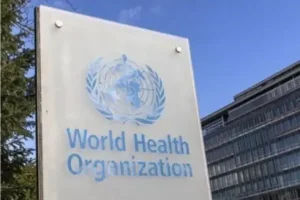 سازمان جهانی بهداشت خواستار افزایش قیمت دخانیات و نوشیدنی‌های شیرین و الکلی شد