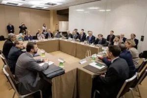 اولین رایزنی دیپلمات‌های ارشد اروپایی با عراقچی پس از جنگ ۱۲ روزه