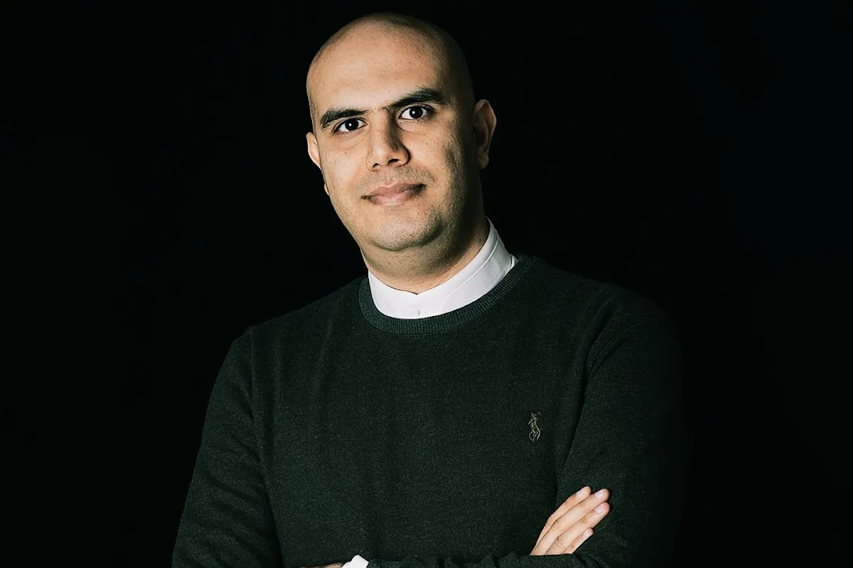 سعید سوزنگر ak2749