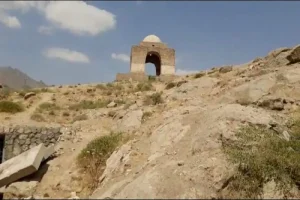 بی‌پاسخی به فریادهای میراث ساسانی/ چهارطاقی گره قربانی معدن و کارخانه
