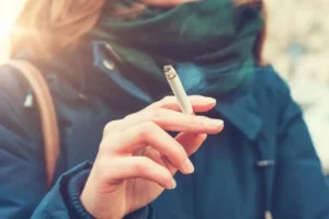 آمار نگران کننده مصرف سیگار در دخترهای نوجوان/ از هر ۱۰ دانش‌آموز دختر ۳ نفر سیگاری‌ هستند