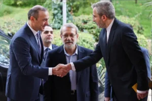 دیدار دبیر شورای امنیت ملی ارمنستان با لاریجانی