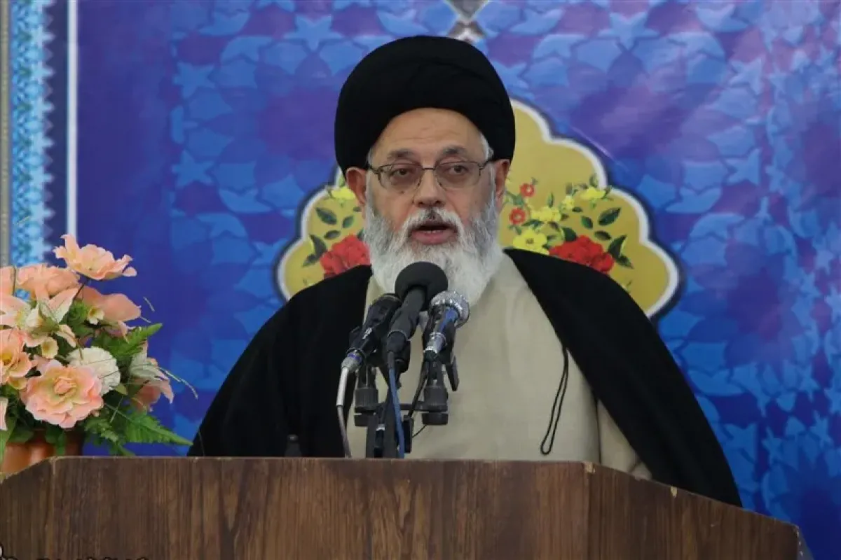 امام جمعه بخش مرکزی یزد: برخی از خواسته‌های جبهه اصلاحات مطالبات دشمن است / امام جمعه ایلام: پیشنهاد تعلیق غنی سازی همان مسیری است که لیبی رفت
