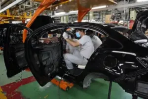 صنعت خودروسازی نباید قربانی مونتاژکاری و سودجویی شود
