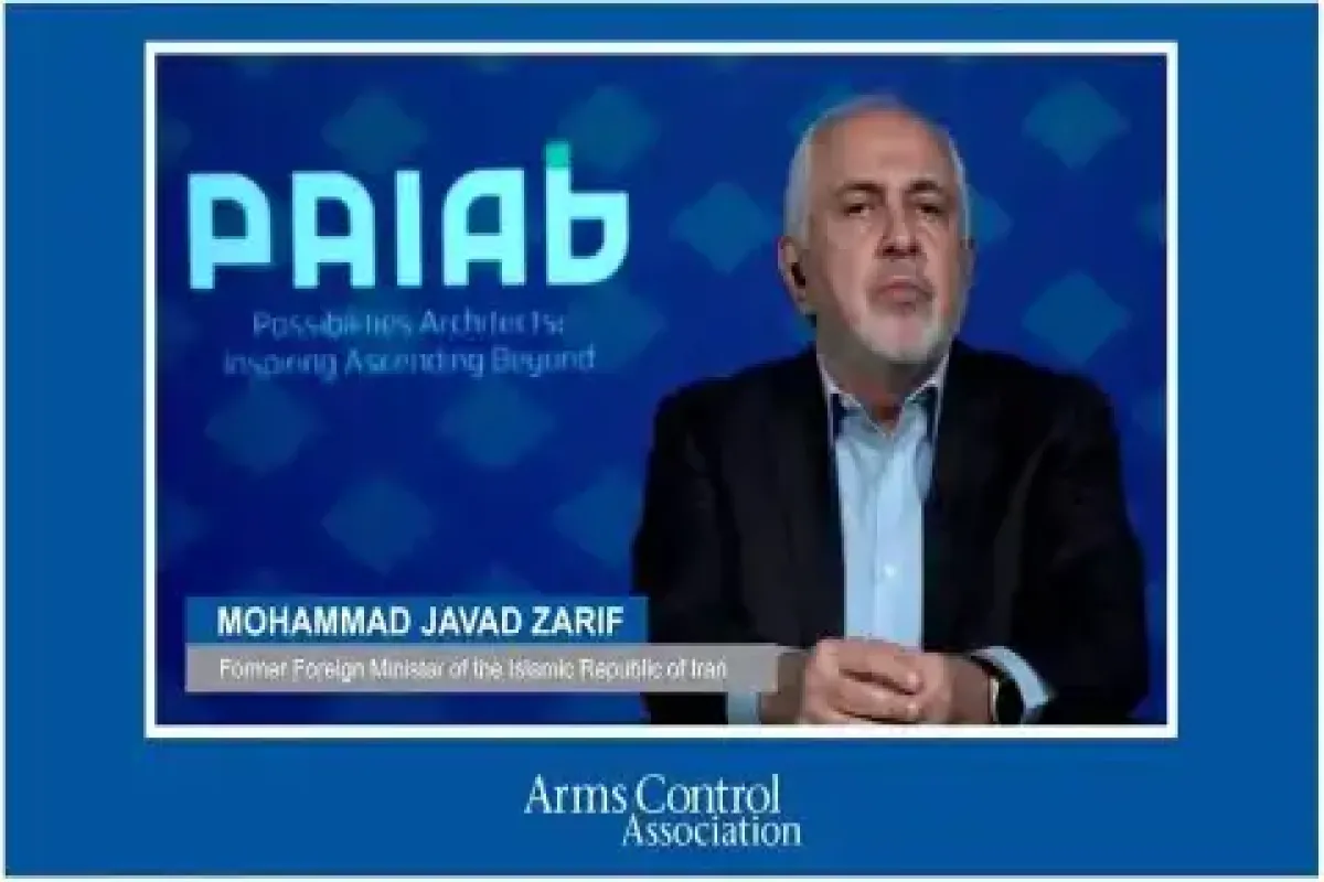 ظریف: مردم و رهبران ایران، برنامه هسته‌ای را از دریچه عزت می‌بینند