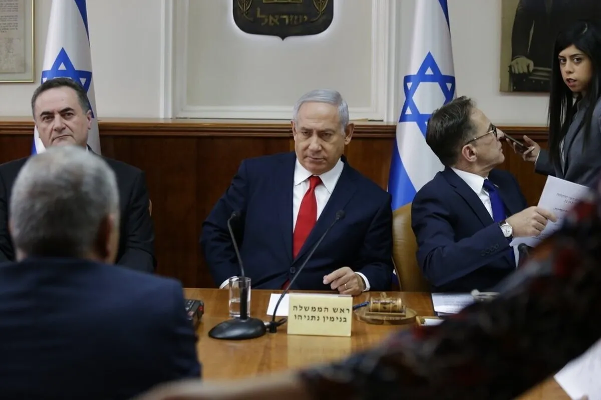 «اشپیگل» فاش کرد؛ نتانیاهو در روز چهارم جنگ علیه ایران به ارتش اسرائیل گفت «نمایش آتش‌بازی برای ترامپ مهم است؛ آتش‌بازی راه بیندازید تا ترامپ به فردو حمله کند»