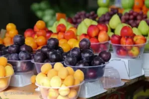 بازار میوه با عرضه انبوه نوبرانه‌های پاییز متعادل می‌شود