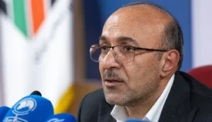 خلاء محدودیت تردد خودروها در مناطق آزاد باید برطرف شود