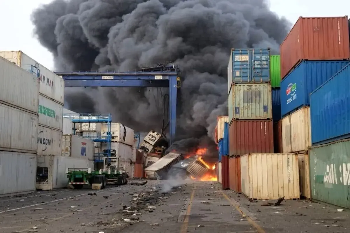 «سینا» خسارت کانتینرهای منهدم شده در انفجار بندر رجایی را بپردازد