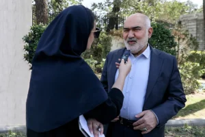 بالغ بر ۱۰۰۰ حساب بانکی شرکت‌های فعال در خوزستان باید به این استان بازگردند / تا به حال ۲۴ همت گردش مالی از طریق بازگشت بانکی حساب‌ها ایجاد شده است