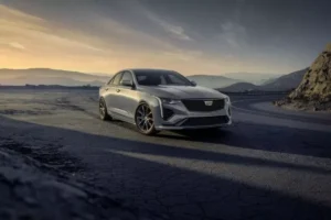 کادیلاک CT4-V مدل ۲۰۲۶ معرفی شد؛ لوکس‌تر و گران‌تر از قبل