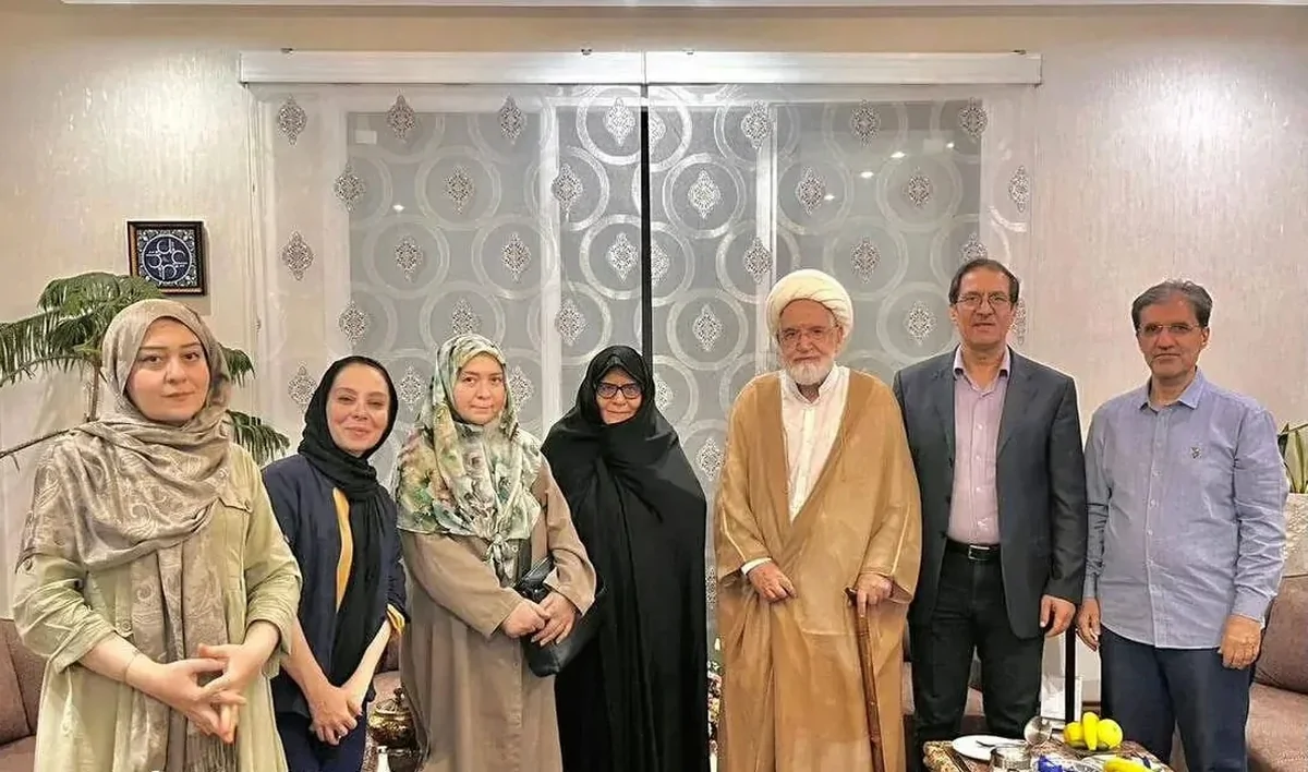 کروبی با فرزندان میرحسین موسوی دیدار کرد